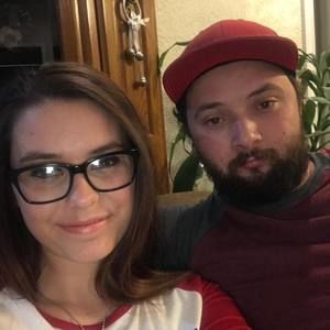 Meet your Posher, Caitlin